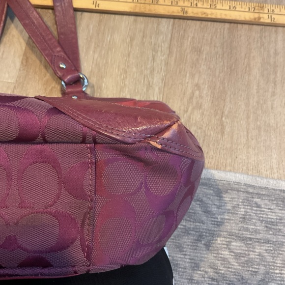 Coach H1093 F15466 - East West Signature Circle Patchwork Berry Jacquard Bag - Picture 7 of 11